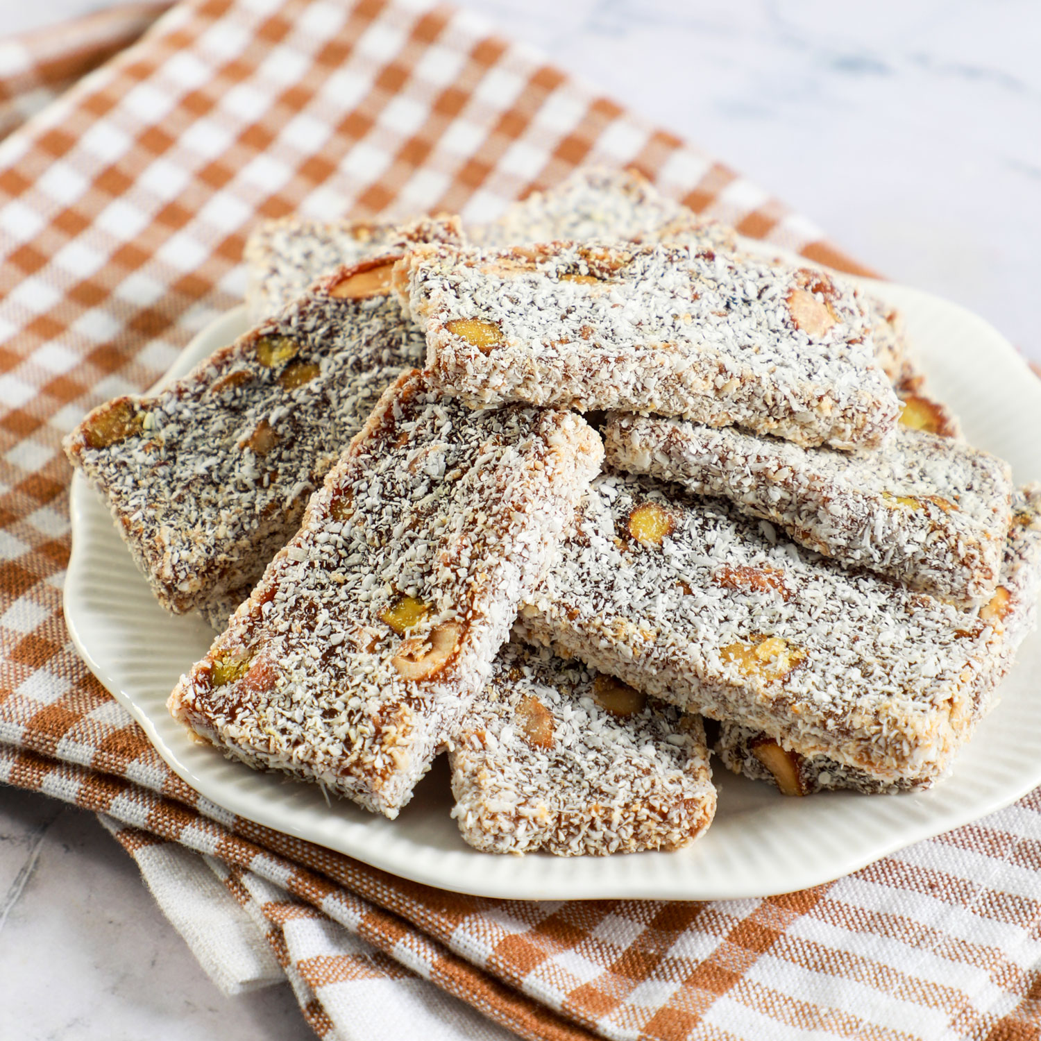 1000 TL üzeri alışverişlerinizde 379,90TL değerinde Karışık Çerezli Cezerye 300g ürünü hediyemizdir.