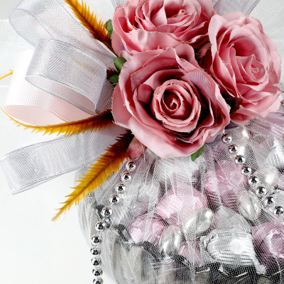 Ayaklı Cam Sunumlukta Söz Nişan Kız İsteme Çikolatası Gümüş Pembe Kristal Çikolata Draje - 4