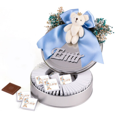 Ayıcık Figürlü Erkek Bebek Çikolatası (Metal Yuvarlak Kutu) 50 Adet Madlen - 1