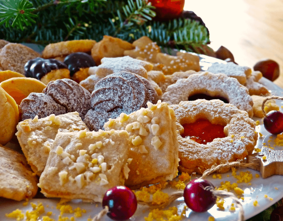 EN SEVİLEN MEYVELİ TATLI TARİFLERİ