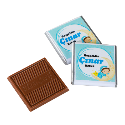 Etiket Baskılı Biblolu Erkek Bebek Çikolatası (Metal Yuvarlak Kutu) 50 Adet Madlen Çikolata +Gül Suyu Hediyeli - 1