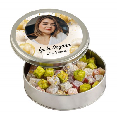 Fotoğraflı Doğum Günü Hediyesi Çifte Kavrulmuş Lokum (Metal Yuvarlak Kutu) 300g - Gold Balonlu - Hacı Şerif