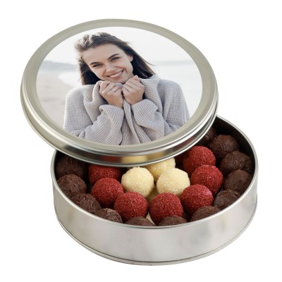 Kendi Fotoğrafınızla Kişiye Özel Hediye Karışık Special Truffle Çikolata (Yuvarlak Metal Kutu) - Hacı Şerif