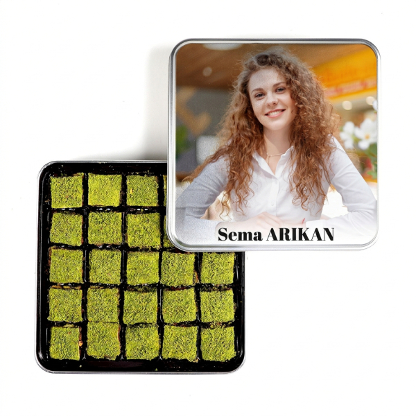 Fotoğraflı İsimli Hediye İçi Dışı Antep Fıstıklı Çikolatalı Bohça Lokum (Metal Kutu) - 1