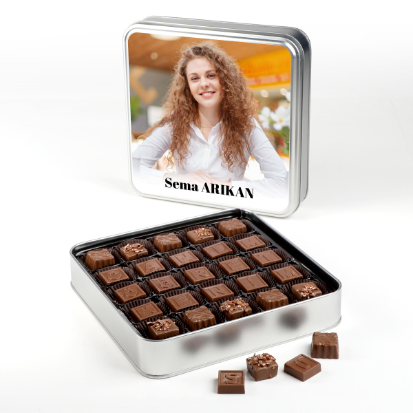 Fotoğraflı İsimli Öğretmenler Günü Hediyesi Harf ve Special Çikolata (Metal Kutu) - 1