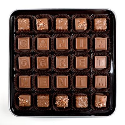 Fotoğraflı İsimli Öğretmenler Günü Hediyesi Harf ve Special Çikolata (Metal Kutu) - 2