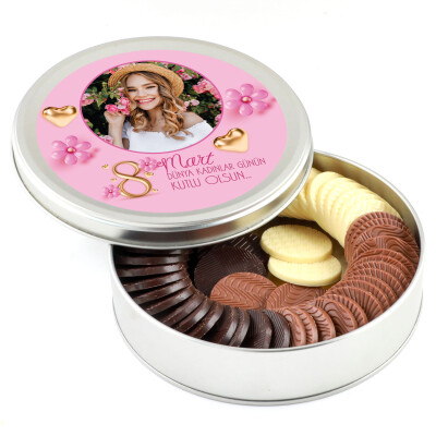 Fotoğraflı Kadınlar Günü Hediyesi Yuvarlak Madlen Çikolata (Metal Yuvarlak Kutu) - Hacı Şerif