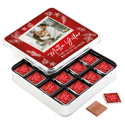 Kendi Fotoğrafınız ile Yılbaşı Hediyesi 32 Adet Madlen Çikolata Metal Kutu - Hacı Şerif
