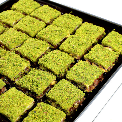 İçi Dışı Antep Fıstıklı Çikolatalı Bohça Lokum (Metal Kutu) - 7