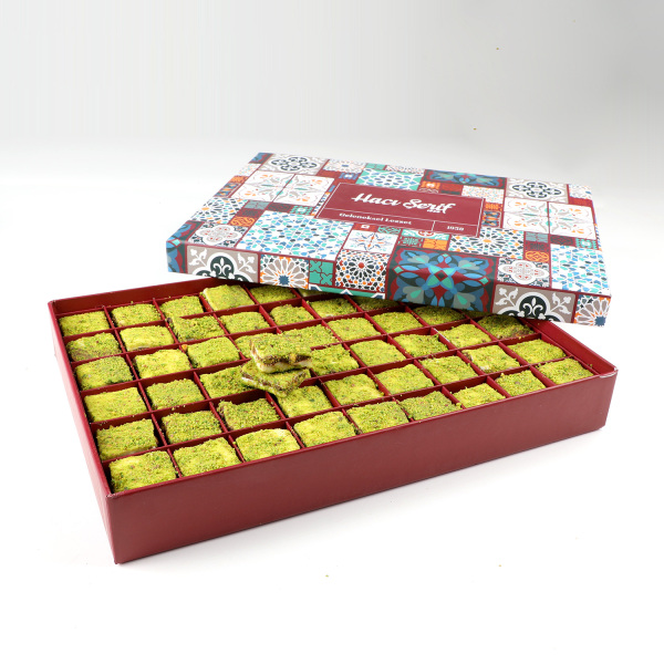 İçi Dışı Antep Fıstıklı Çikolatalı Bohça Lokum (Motif Desenli Kutu) 750g - 5
