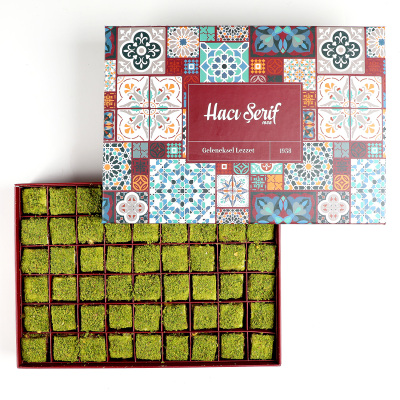 İçi Dışı Antep Fıstıklı Çikolatalı Bohça Lokum (Motif Desenli Kutu) 750g - 7