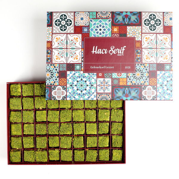 İçi Dışı Antep Fıstıklı Çikolatalı Bohça Lokum (Motif Desenli Kutu) 750g - 7