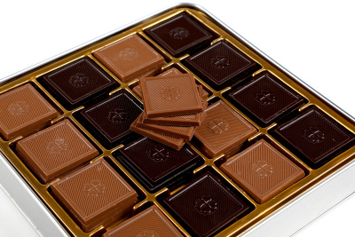 İsimli Kadınlar Günü Hediyesi 64 Adet Sütlü Bitter Madlen Çikolata (Metal Kutu) - 3