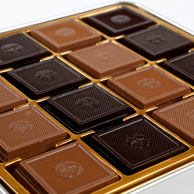 İsimli Kadınlar Günü Hediyesi 64 Adet Sütlü Bitter Madlen Çikolata (Metal Kutu) - 4