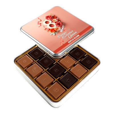 Kadınlar Günü Hediyesi 64 Adet Sütlü Bitter Madlen Çikolata (Metal Kutu) Pembe - 1