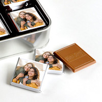 Kendi Fotoğrafınızla Arkadaşa Hediye 32 Adet Madlen Çikolata Metal Kutu - 2