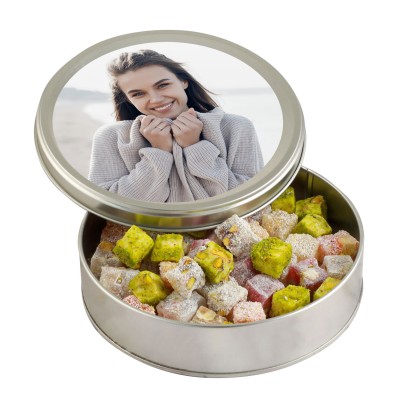 Kendi Fotoğrafınızla Kişiye Özel Hediye Çifte Kavrulmuş Lokum (Metal Yuvarlak Kutu) 300g - Hacı Şerif
