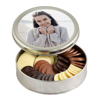 Kendi Fotoğrafınızla Kişiye Özel Hediye Yuvarlak Madlen Çikolata (Metal Yuvarlak Kutu) - Hacı Şerif
