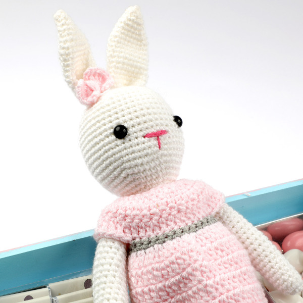 Kız Bebek Çikolatası Oyuncaklı Hediye Kutusu - 3