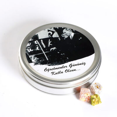Atatürk Temalı Öğretmenler Günü Hediyesi Çifte Kavrulmuş Lokum (Metal Yuvarlak Kutu) 300g - 2