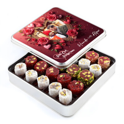 Sevgiliye Hediye Fotoğraflı İsimli Karışık Sultan Lokumu Metal Kutu 450g - 1