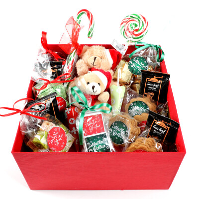 Yılbaşı Hediye Seti - Model 6 - Kırmızı Büyük Kutuda Lezzet Şöleni - 6