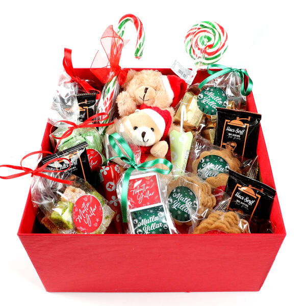 Yılbaşı Hediye Seti - Model 6 - Kırmızı Büyük Kutuda Lezzet Şöleni - 6