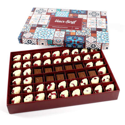 Yılbaşı Hediyesi (Mutlu Yıllar) Motif Desenli Büyük Kutuda Special ve Harf Çikolata - 6